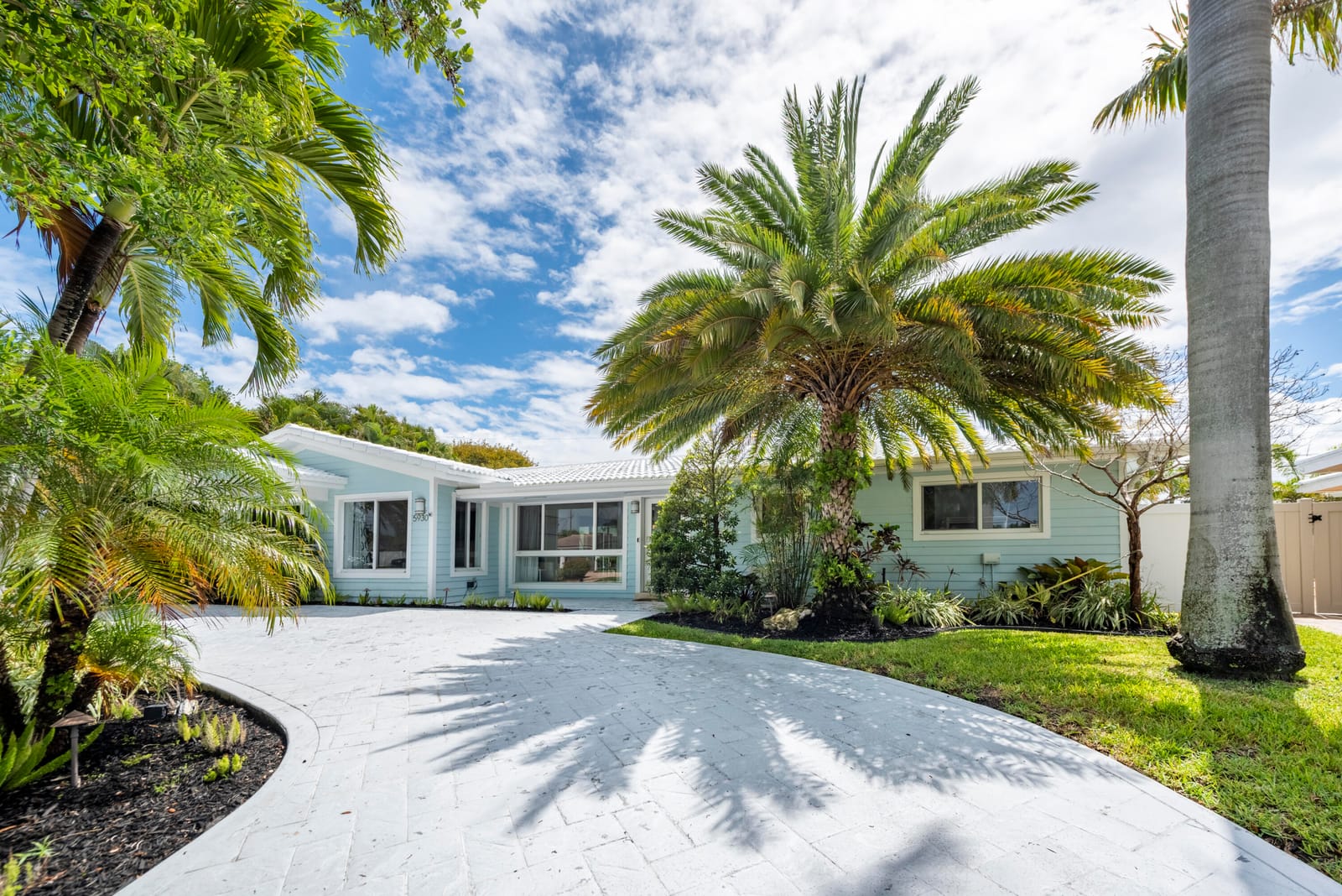 5930 NE 21st Lane, Fort Lauderdale, FL 33308