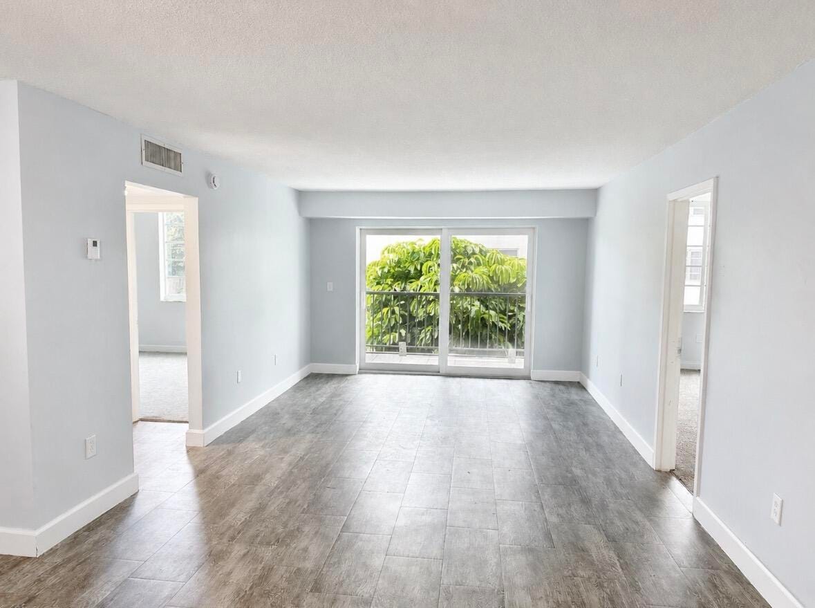 1250 NE 125th Street 216d, North Miami, FL 33161 photo 1