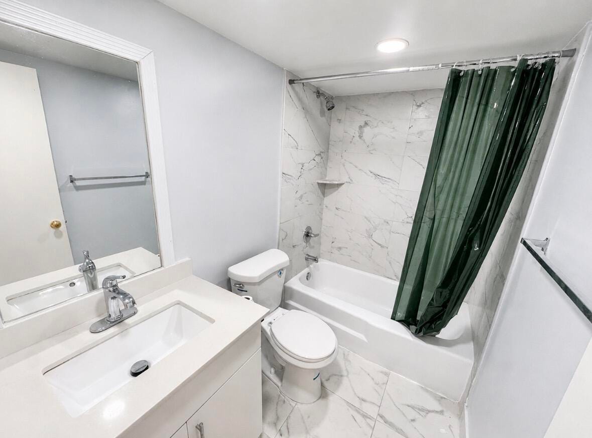 1250 NE 125th Street 216d, North Miami, FL 33161 photo 4