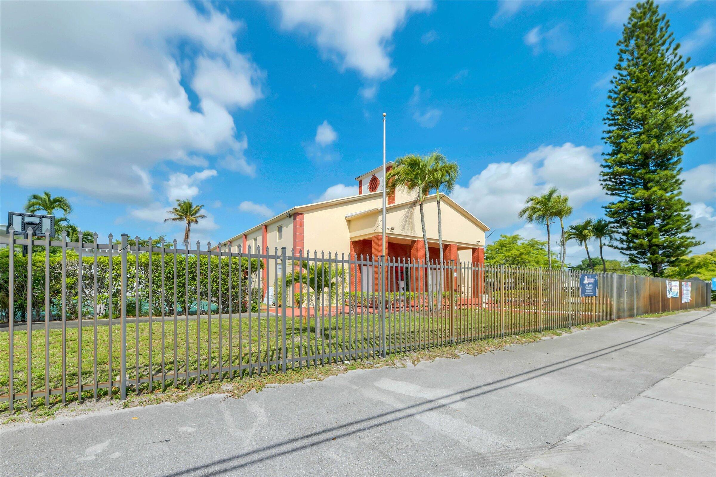 4101 SW 61st Avenue, Davie, FL photo 4