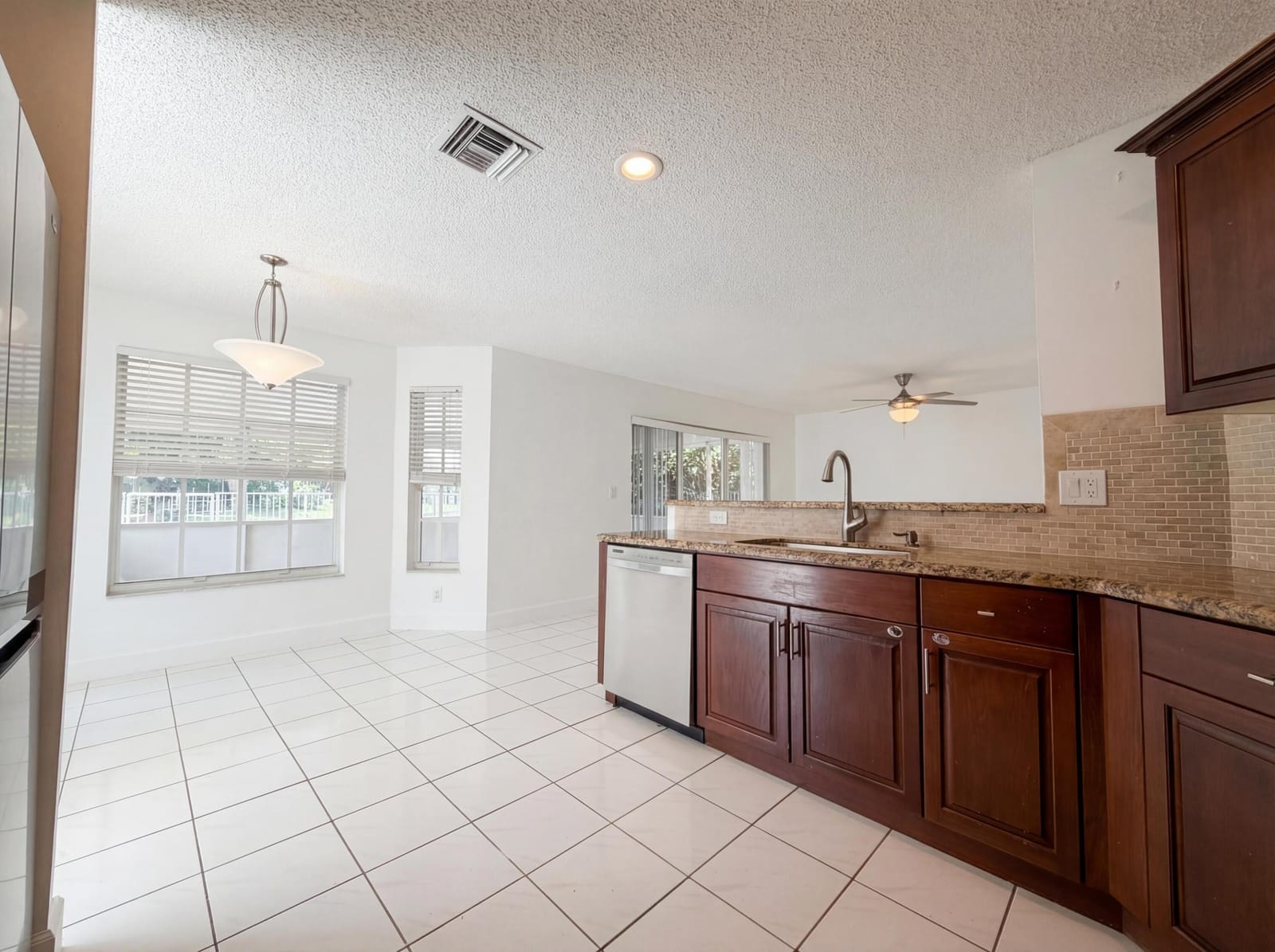 73 Gables Boulevard, Weston, FL 33326 photo 18