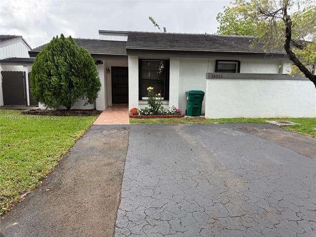 15022 SW 127th Place, sold in Deerwood Townhomes, Miami, FL