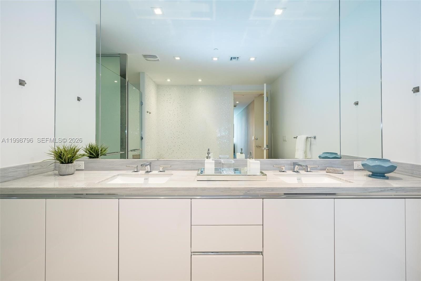 16901 Collins Avenue 903 — photo 12
