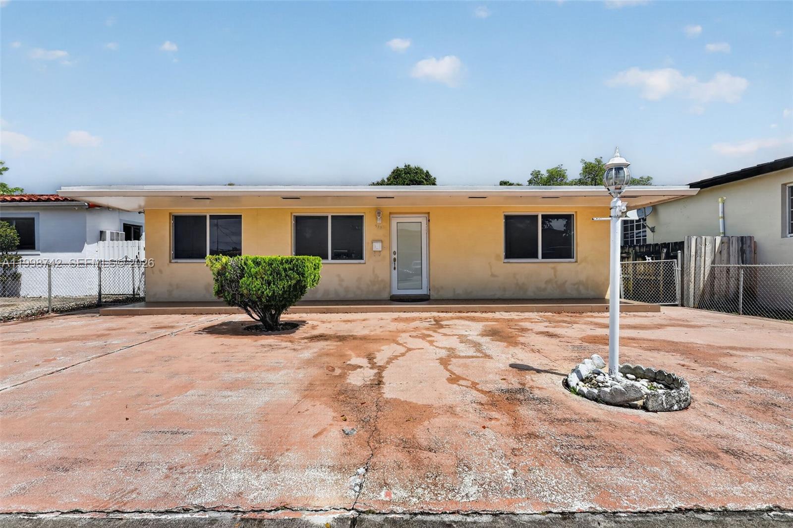 733 W 33rd Street, Hialeah, FL 33012, Hialeah