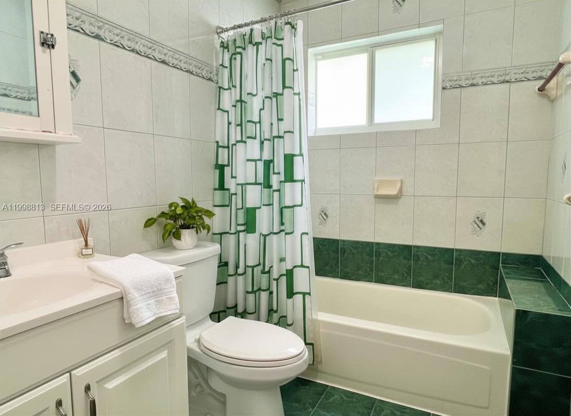 10140 SW 26th Terrace, Miami, FL 33165 photo 24