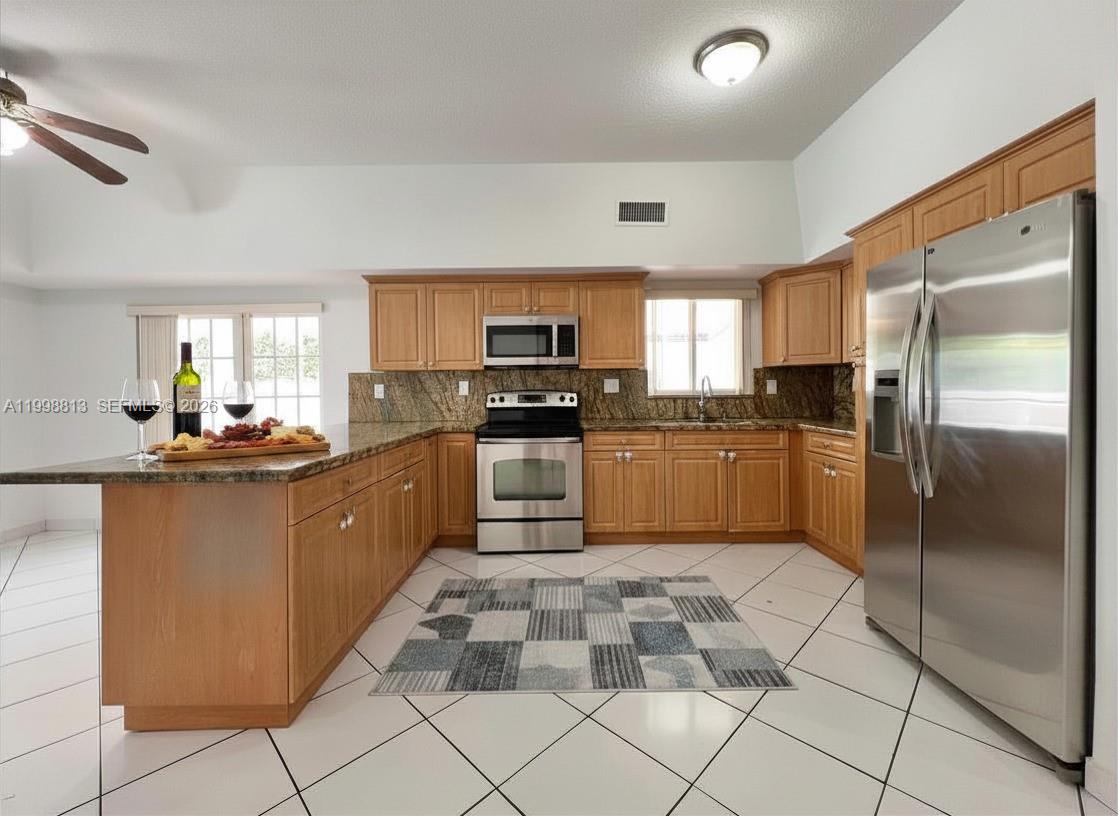 10140 SW 26th Terrace, Miami, FL 33165 photo 5