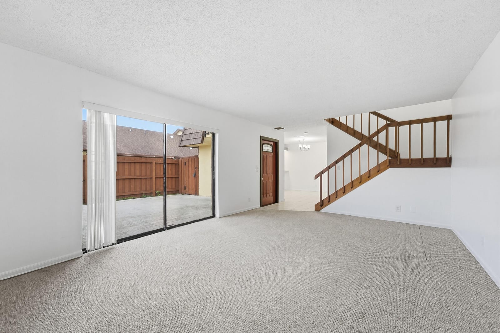 521 Springdale Circle, Palm Springs, FL 33461 photo 4