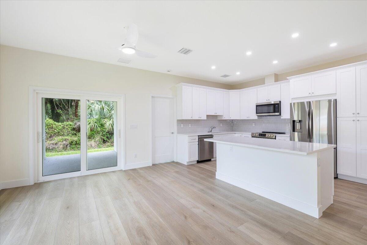 2376 28th Avenue SW, Vero Beach, FL 32968 photo 6