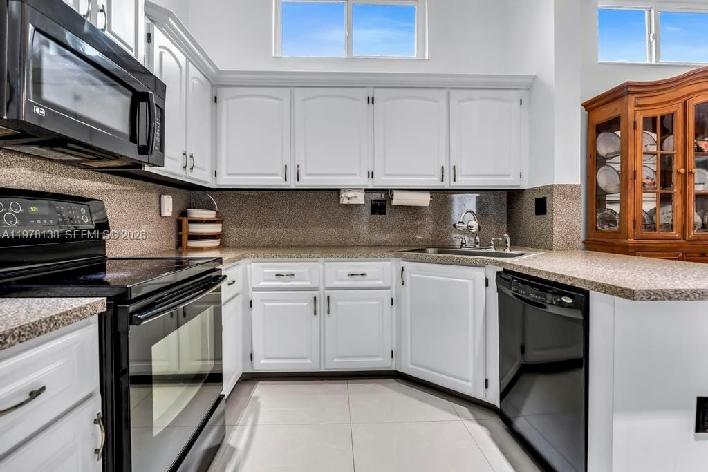 529 Lakeside Circle, Sunrise, FL 33326 photo 11