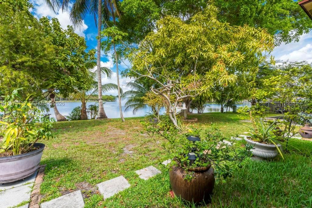 529 Lakeside Circle, Sunrise, FL 33326 photo 29