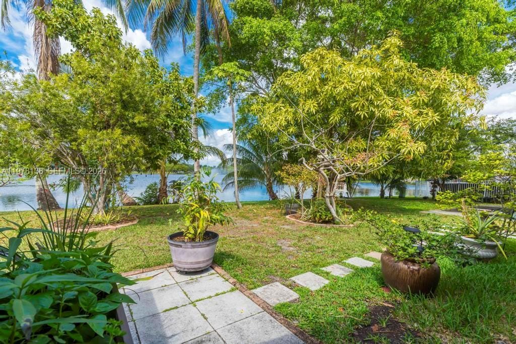 529 Lakeside Circle, Sunrise, FL 33326 photo 30