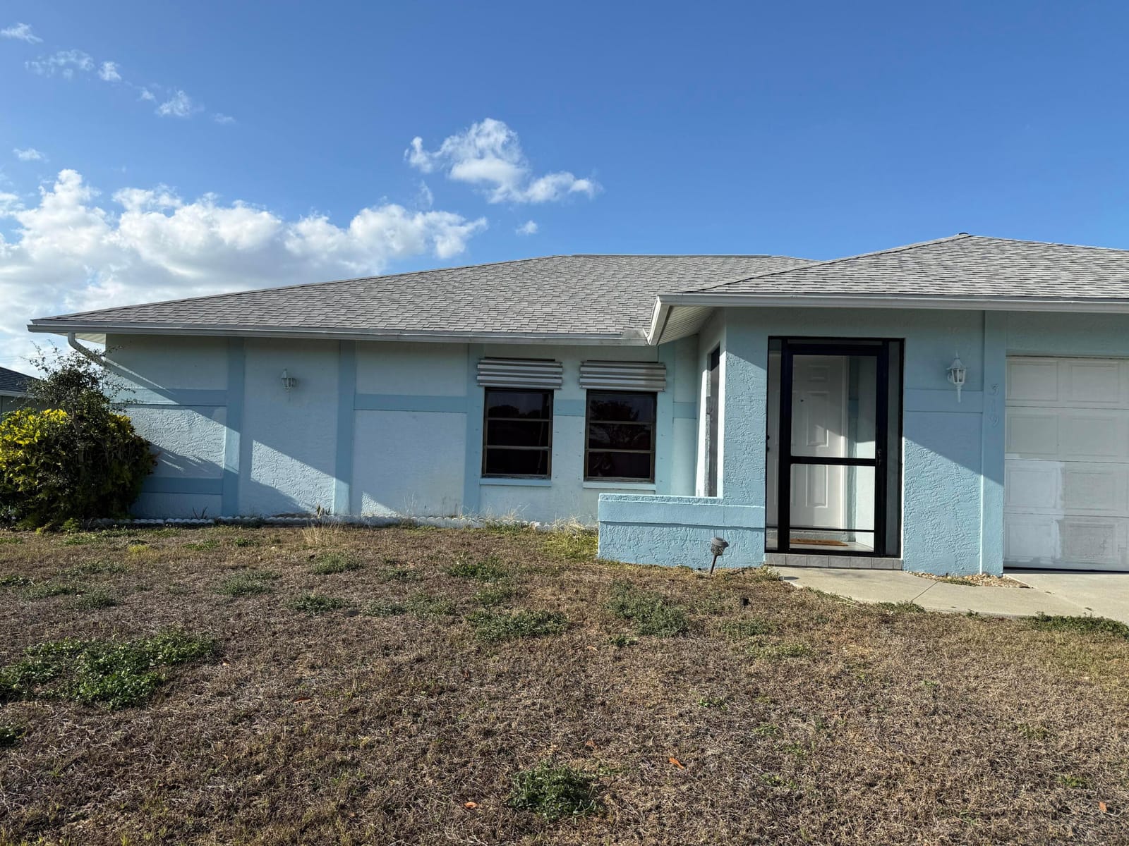 319 SE 27th Street, Cape Coral, FL 33904