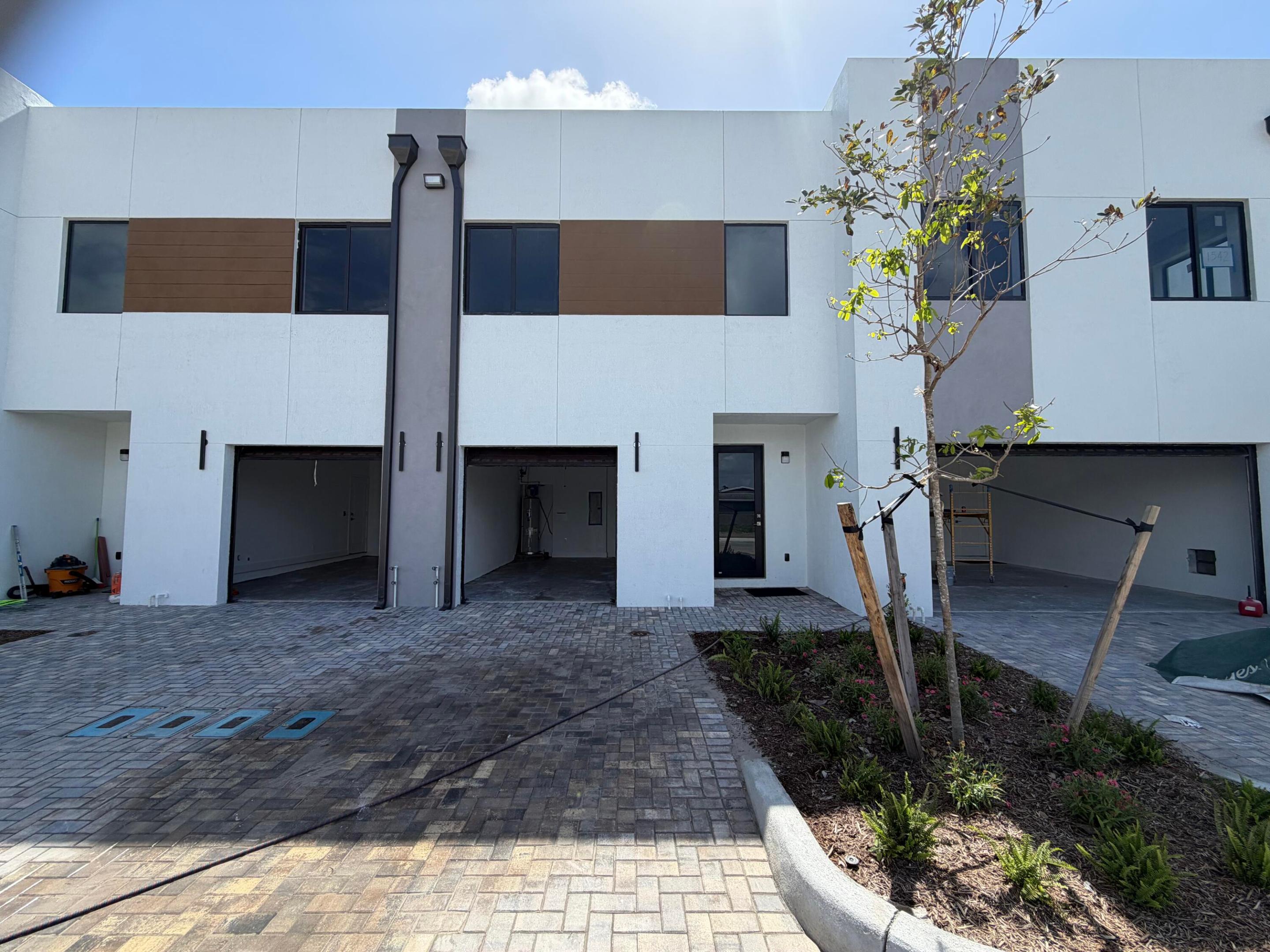1544 NW 1st Avenue, Pompano Beach, FL 33060, Pompano Beach
