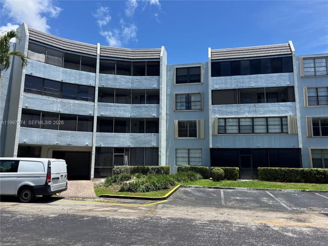 10854 N Kendall Drive 316, Miami, FL 33176