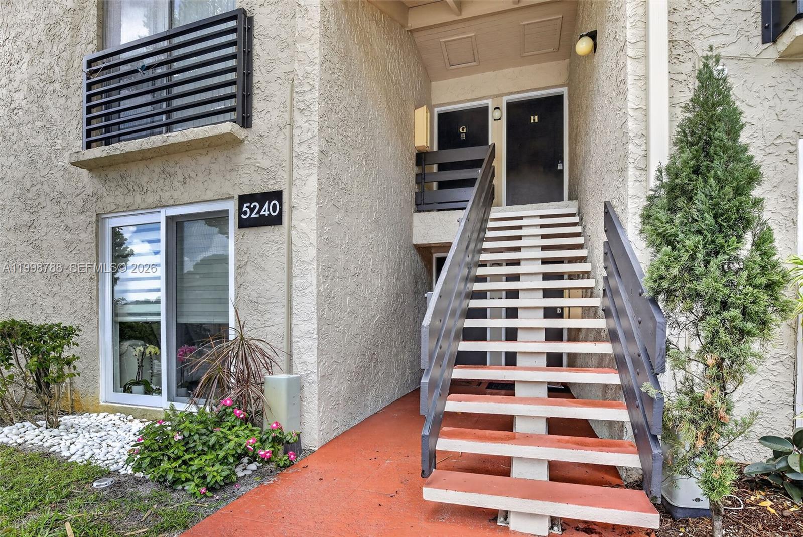 5240 NE 6th Avenue H26, Oakland Park, FL 33334, Oakland Park