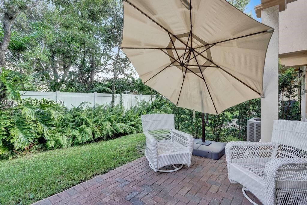 4749 N Grand Cypress Circle N, Coconut Creek, FL 33073 photo 6