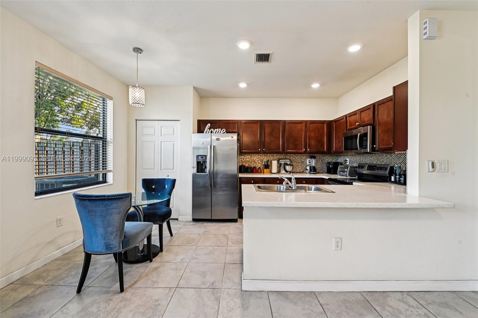 18431 NW 89th Court, Hialeah, FL 33018 photo 17
