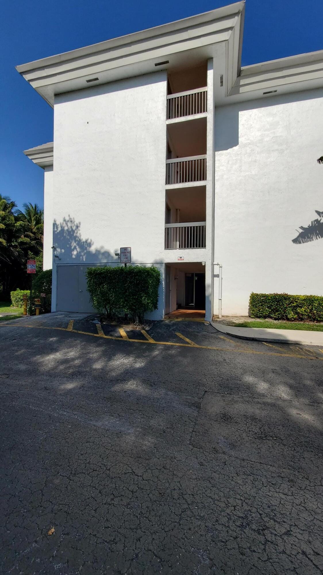 721 N Pine Island Road 103 — photo 2