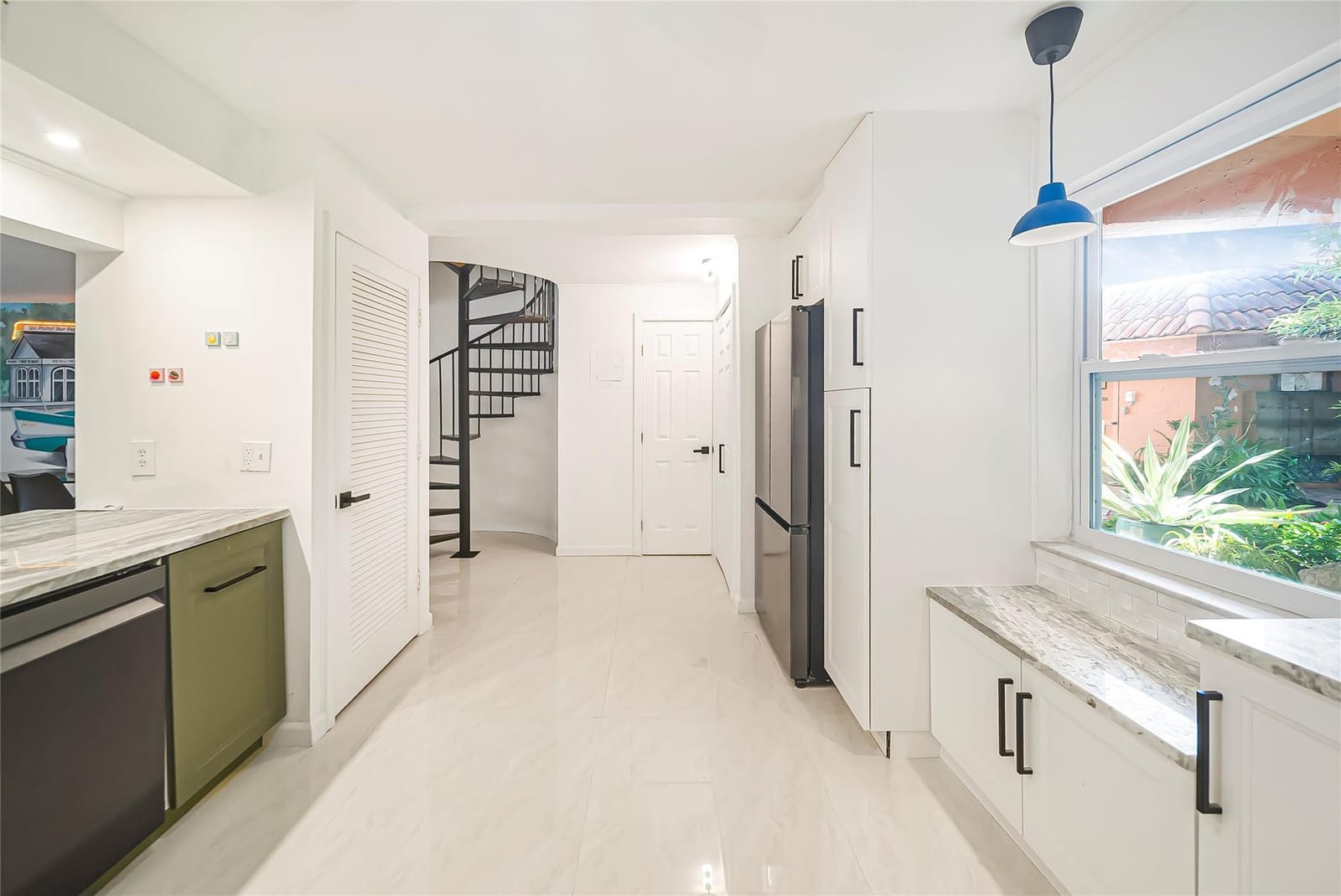 620 Tennis Club Drive 111, Fort Lauderdale, FL 33311 photo 3