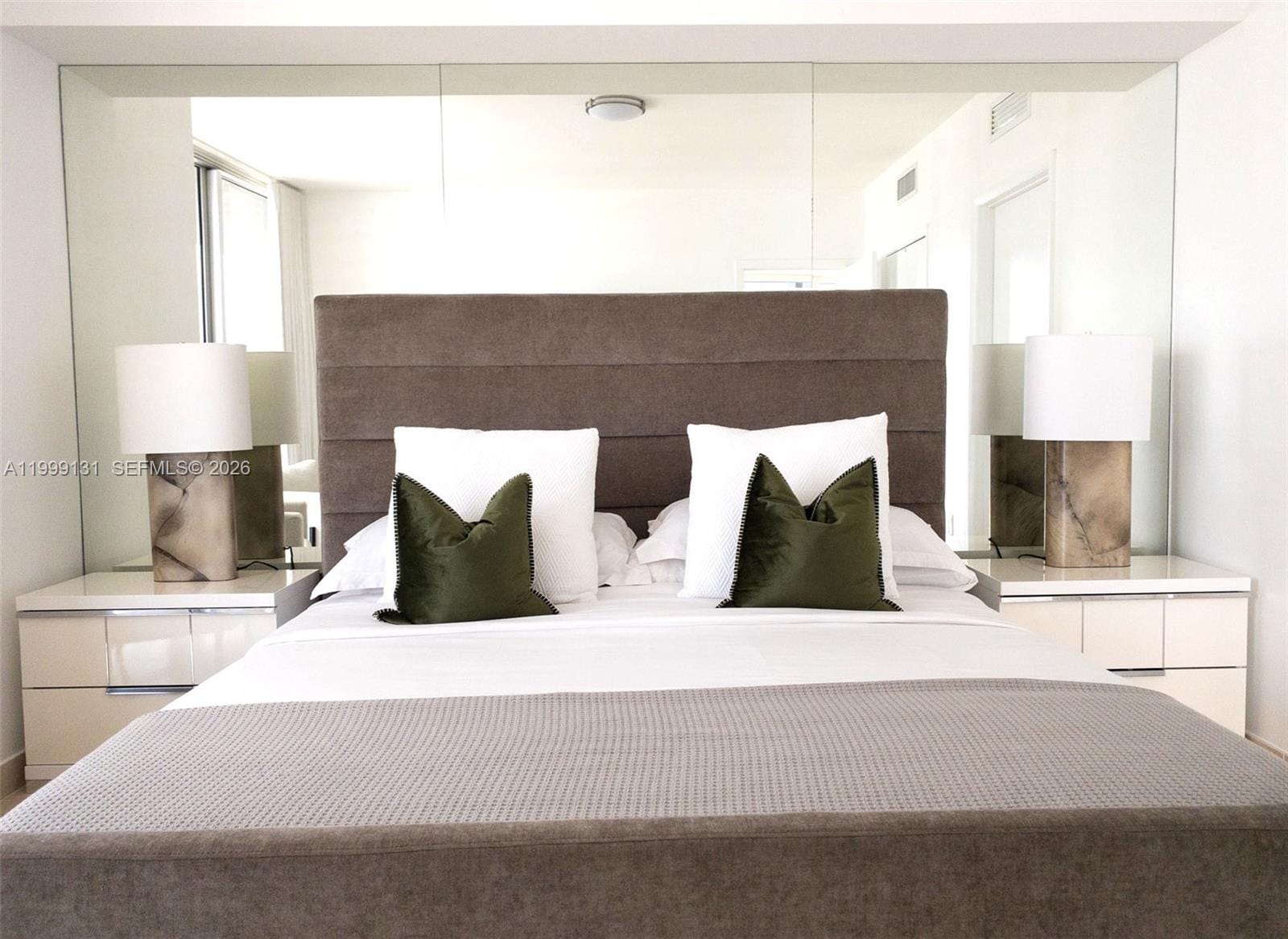 475 Brickell Avenue 3915 — photo 7