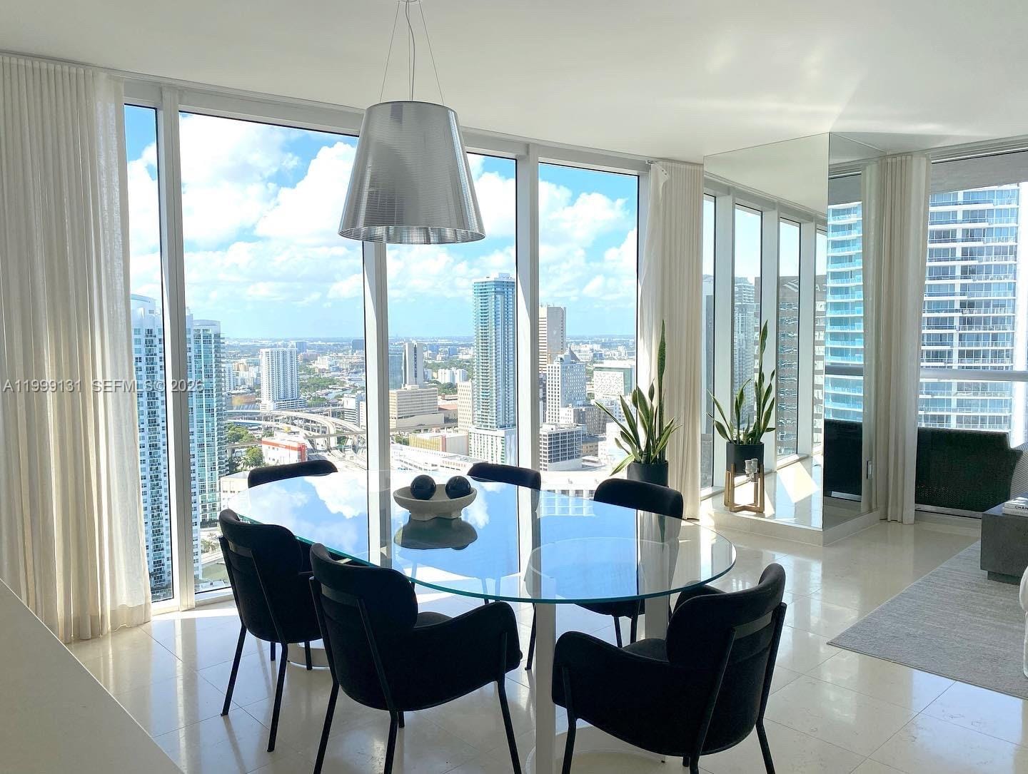 475 Brickell Avenue 3915 — photo 9