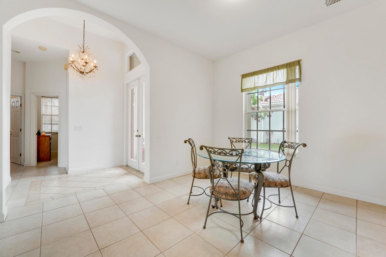 573 SW Saint Kitts Cove, Port St. Lucie, FL 34986 photo 6