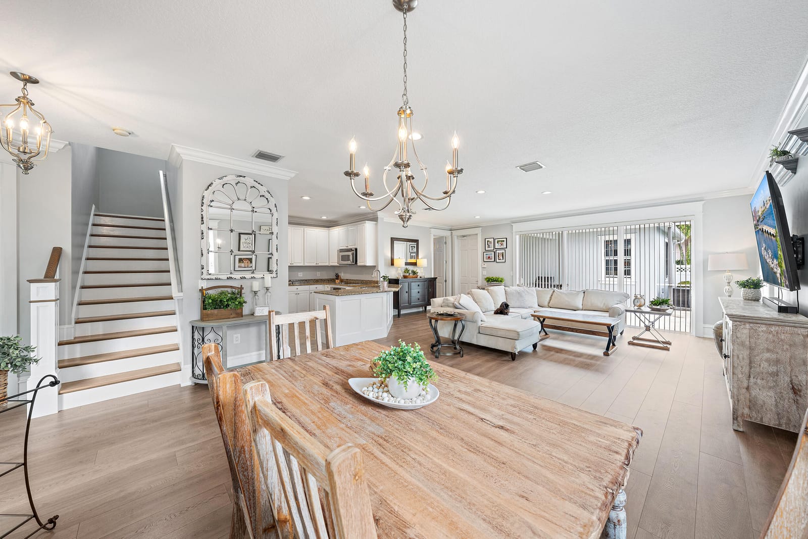 1373 Islamorada Drive — photo 2
