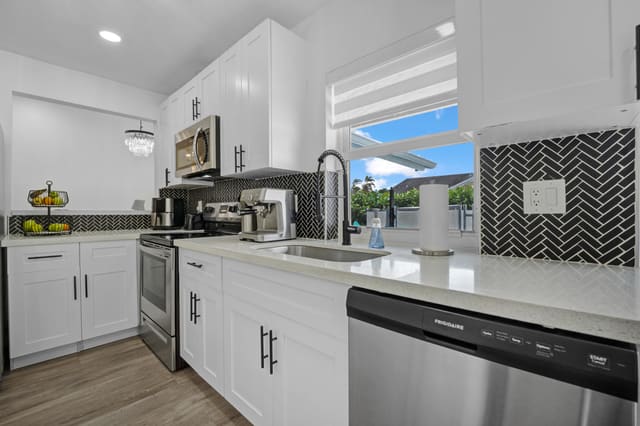8200 SW 3rd Court, North Lauderdale, FL 33068