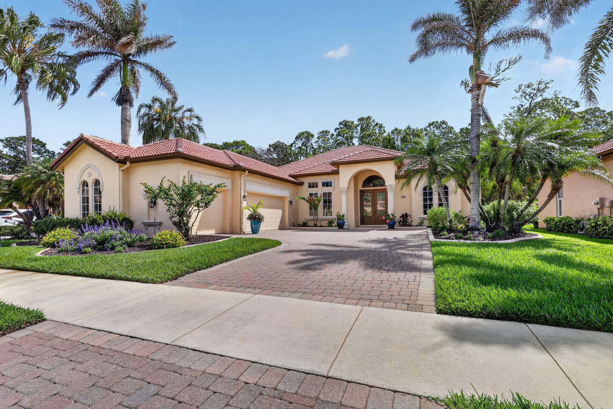 808 SW Classico Court — photo 3
