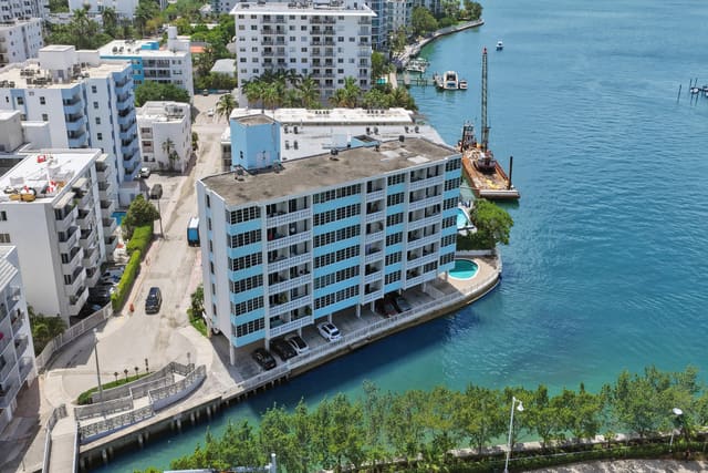1670 Lincoln Court 3b, Bonne Vie, Miami Beach, FL