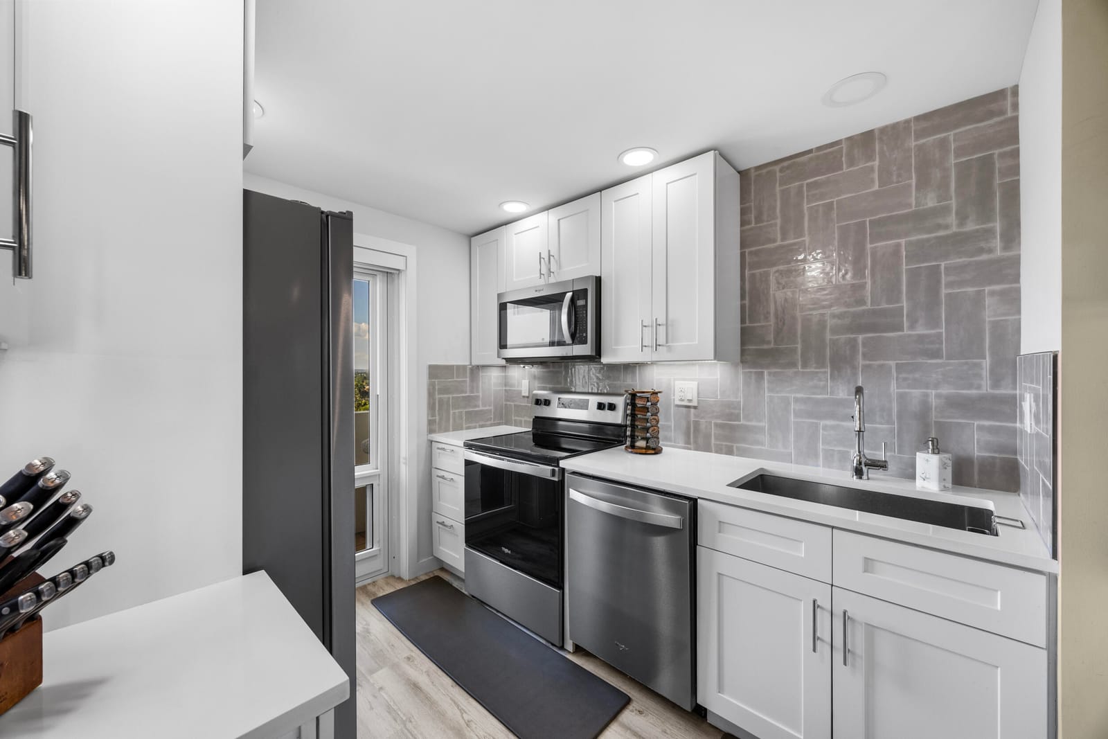 1630 N Ocean Boulevard 812 — photo 3
