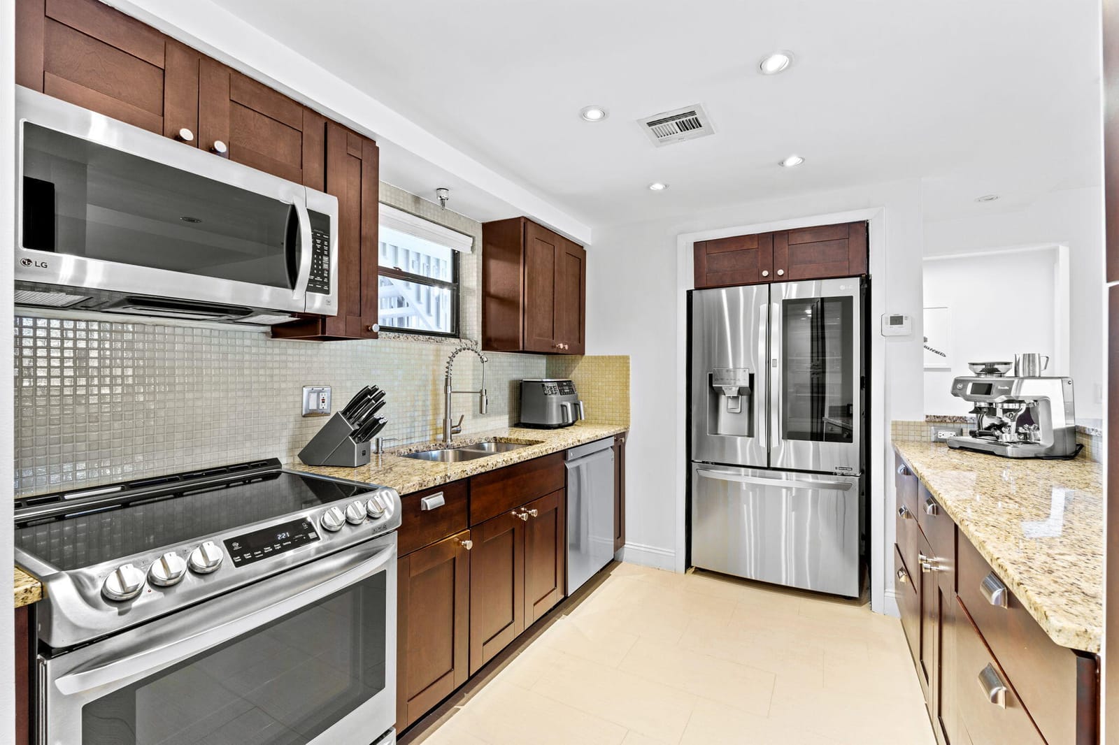 11830 Pebblewood Drive 101, Wellington, FL 33414 photo 7