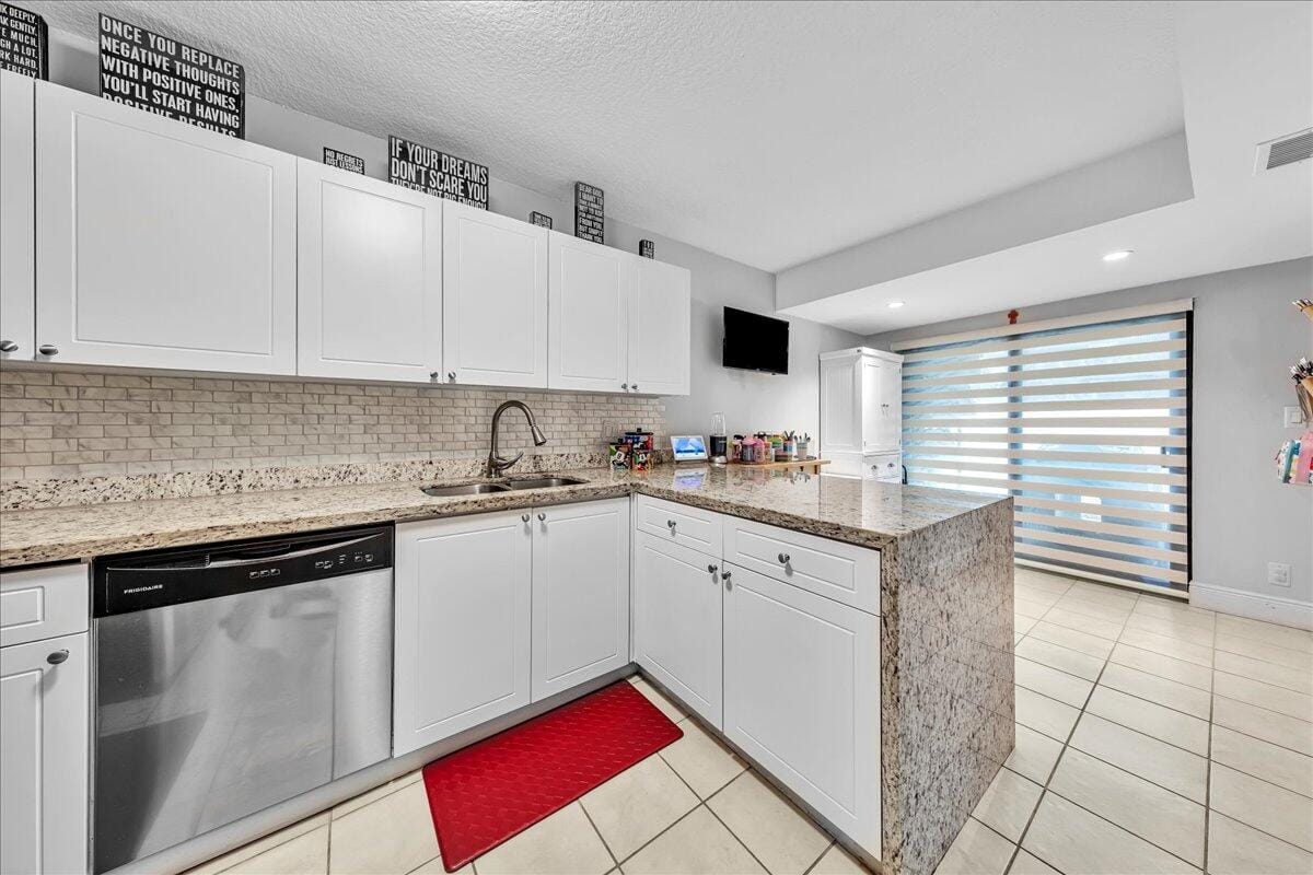 8715 Cleary Boulevard, Plantation, FL 33324 photo 20