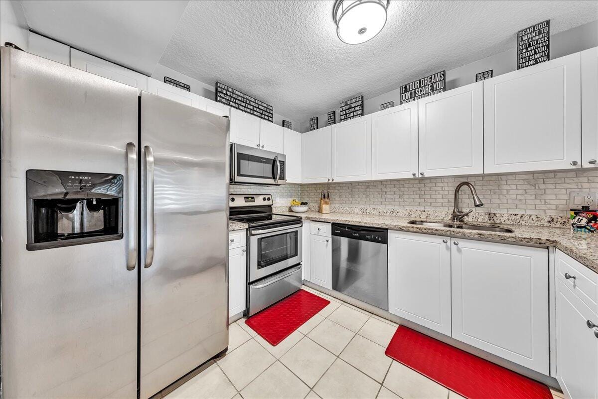 8715 Cleary Boulevard, Plantation, FL 33324 photo 3