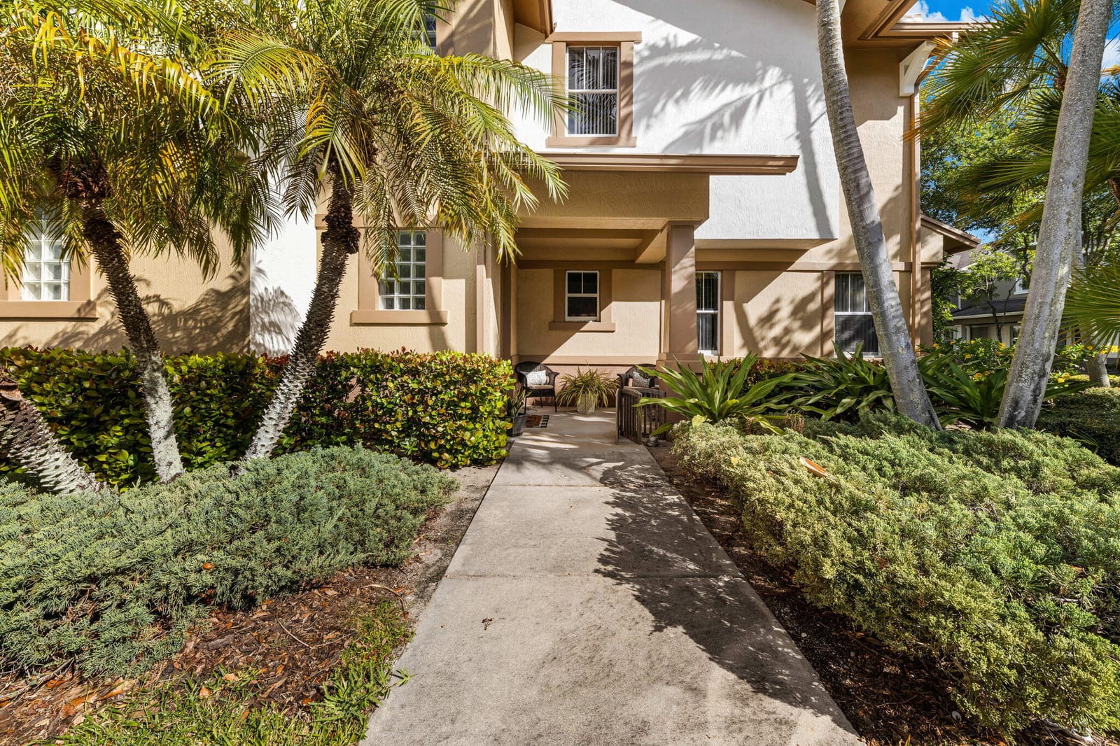 950 Marina Del Ray Lane 1, West Palm Beach, FL 33401 photo 1