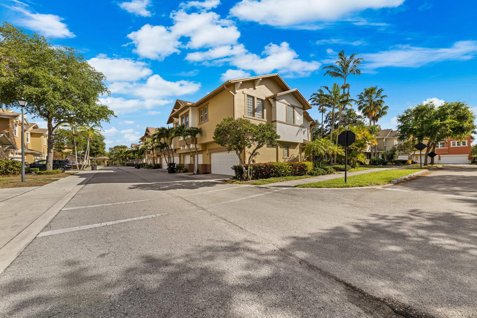 950 Marina Del Ray Lane 1, West Palm Beach, FL 33401 photo 3