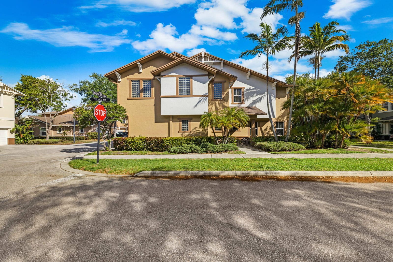 950 Marina Del Ray Lane 1, West Palm Beach, FL 33401 photo 4
