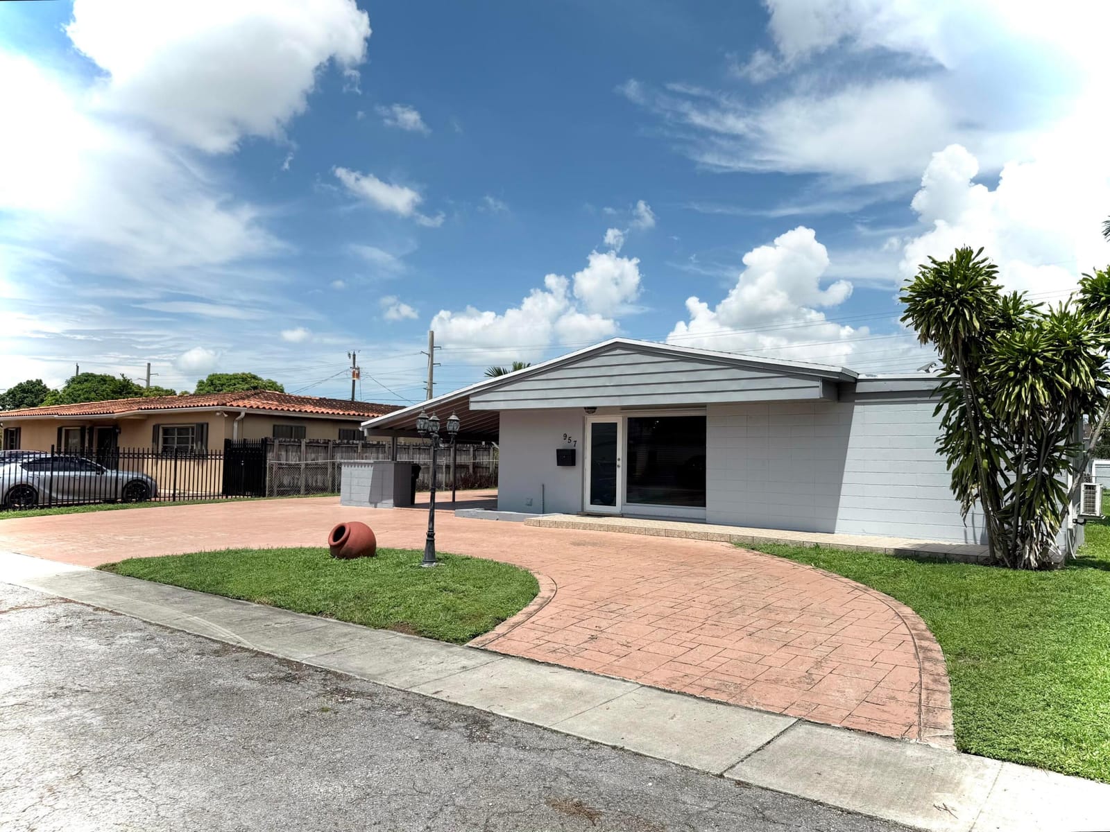 957 W 67th Street, Hialeah, FL 33012 photo 1