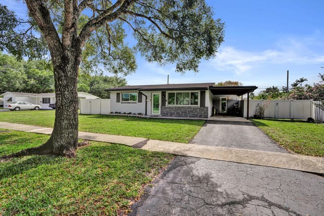 5131 SW 92nd Terrace, Cooper City, FL 33328