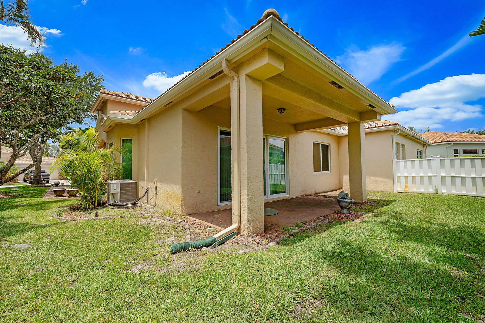 2568 Sandy Cay — photo 5