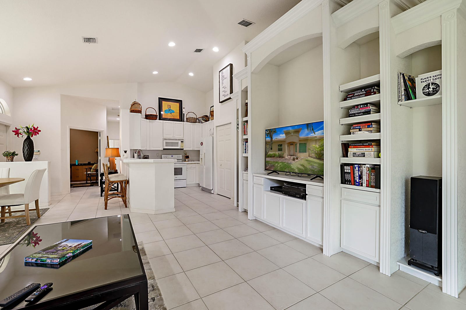 2568 Sandy Cay — photo 8