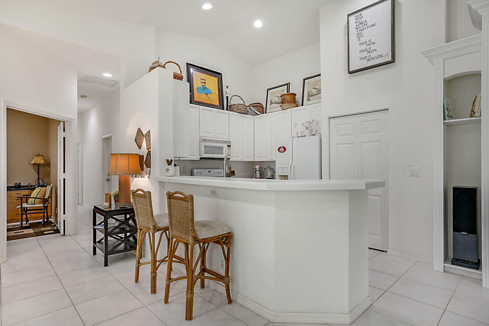 2568 Sandy Cay — photo 9