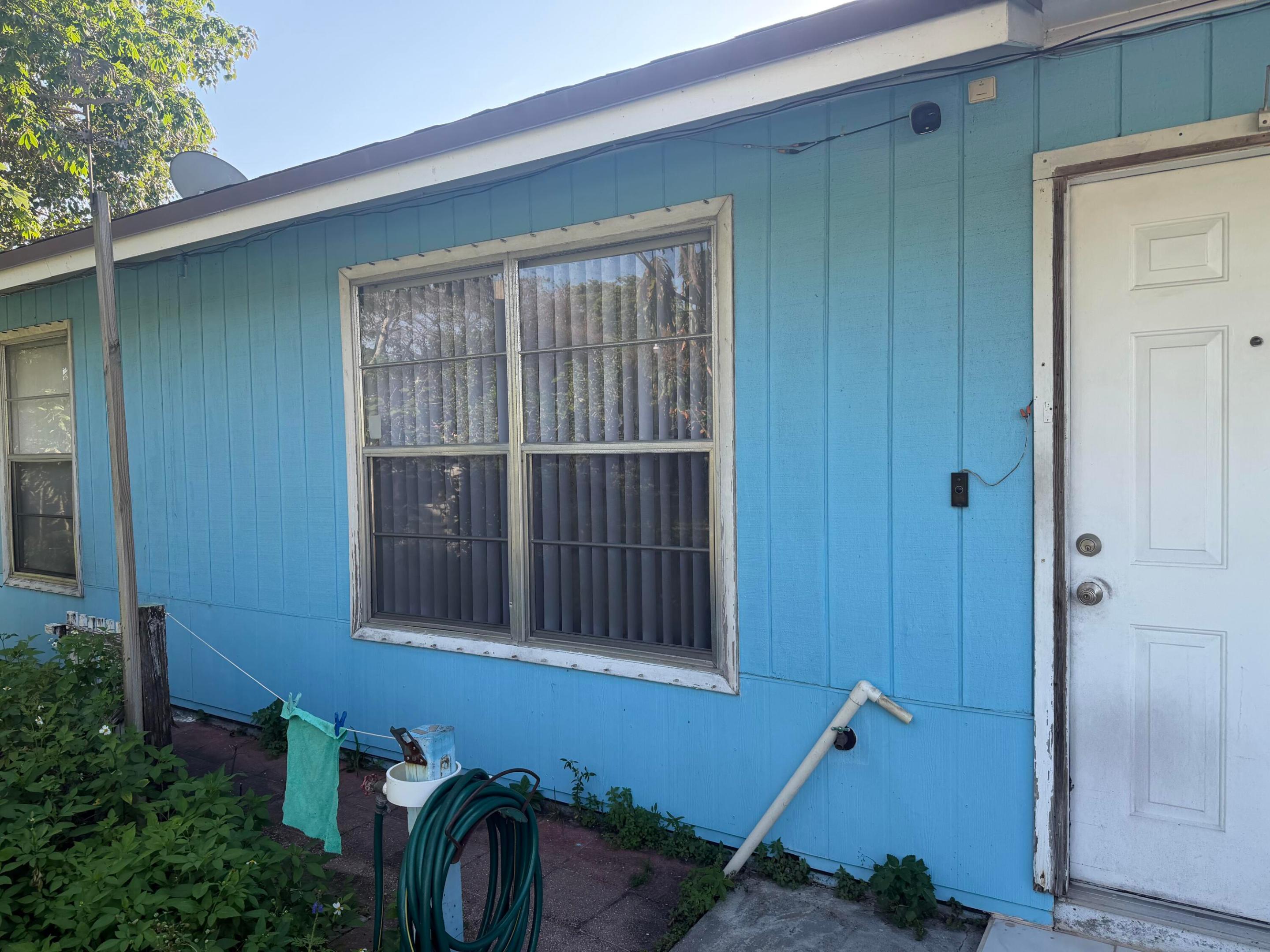 4666 E Holt, West Palm Beach, FL 33415, West Palm Beach