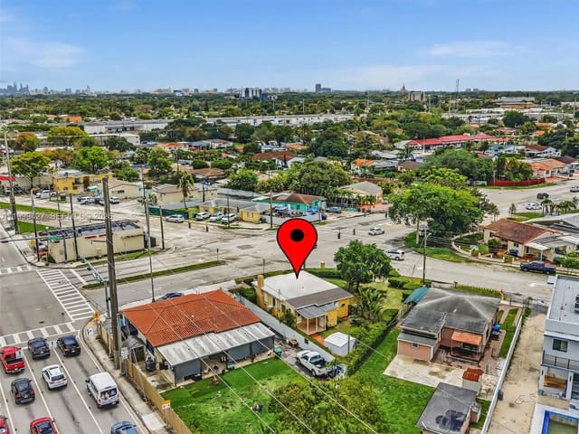 10 SW 72nd Avenue, Miami, FL 33144