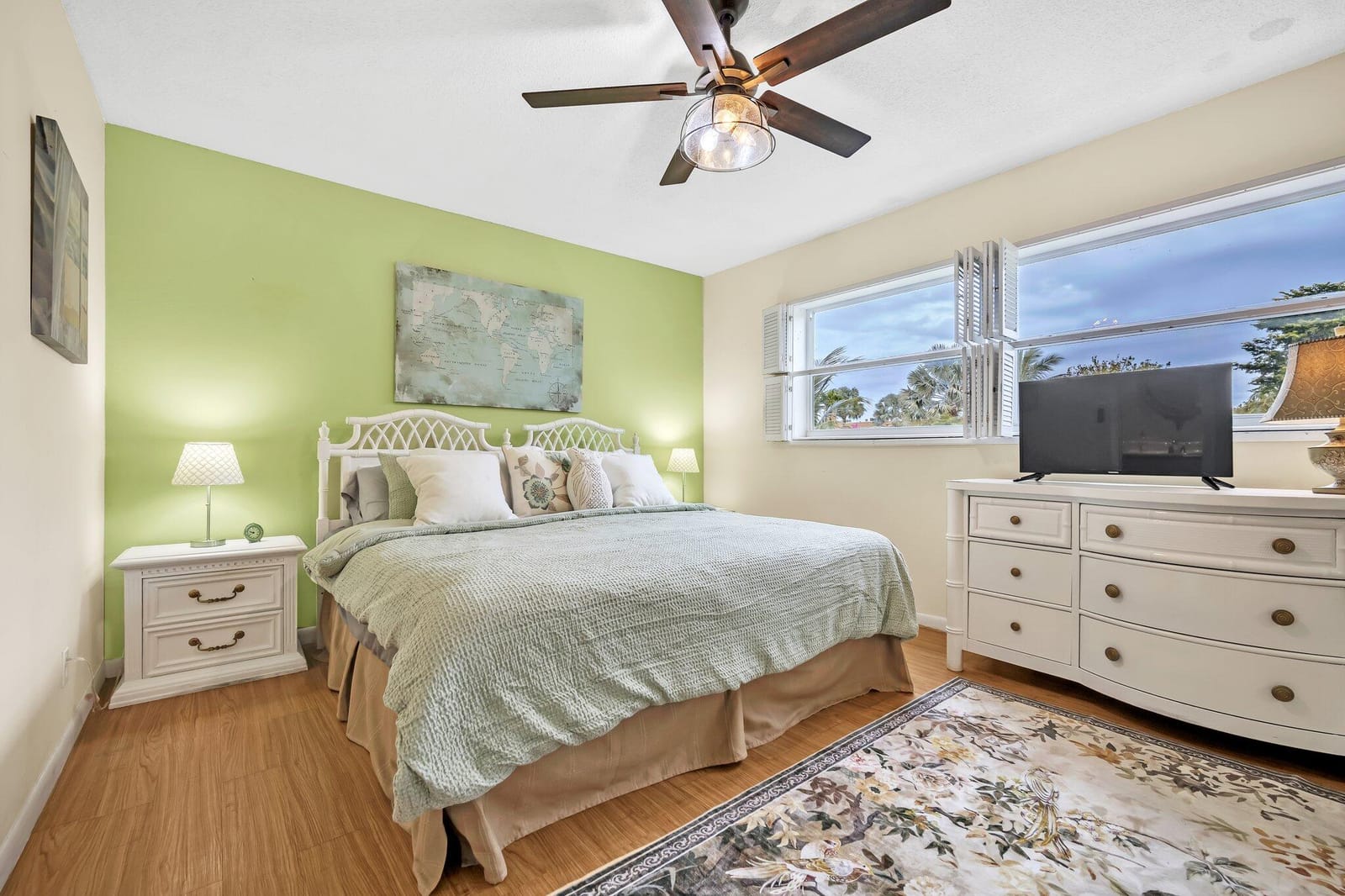4805 NW 35th Street 412, Lauderdale Lakes, FL 33319 photo 2