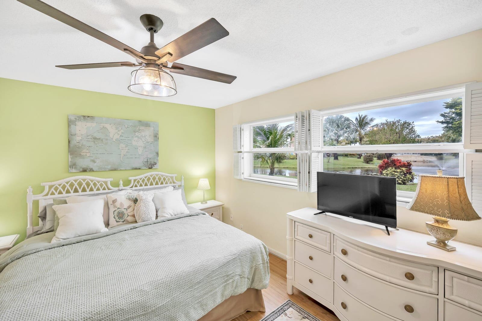 4805 NW 35th Street 412, Lauderdale Lakes, FL 33319 photo 5