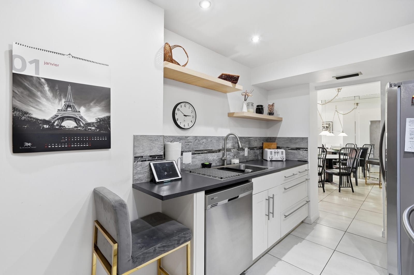 4330 Hillcrest Drive 804 — photo 8
