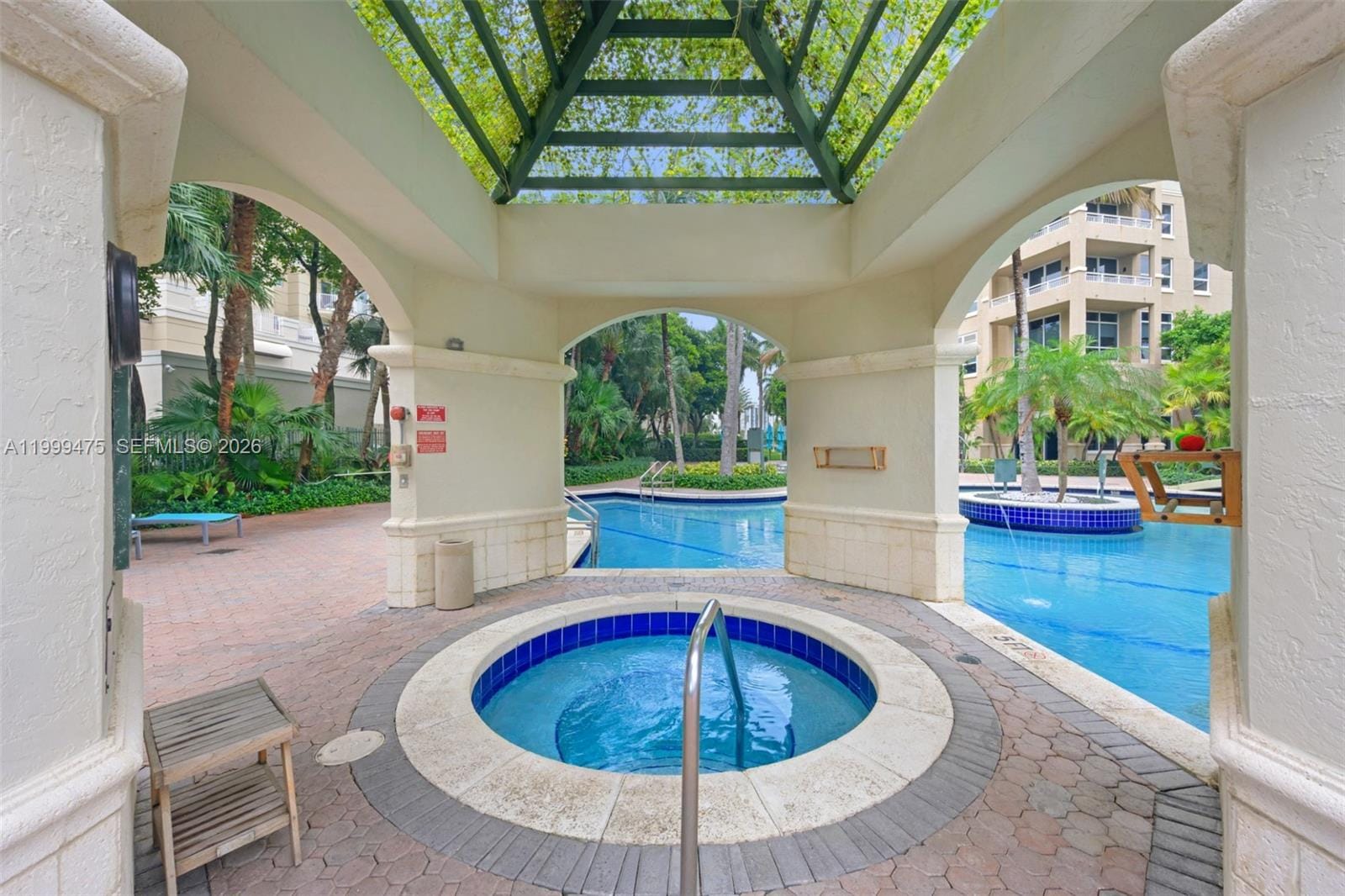 19501 W Country Club Drive 208, Aventura, FL 33180 photo 21