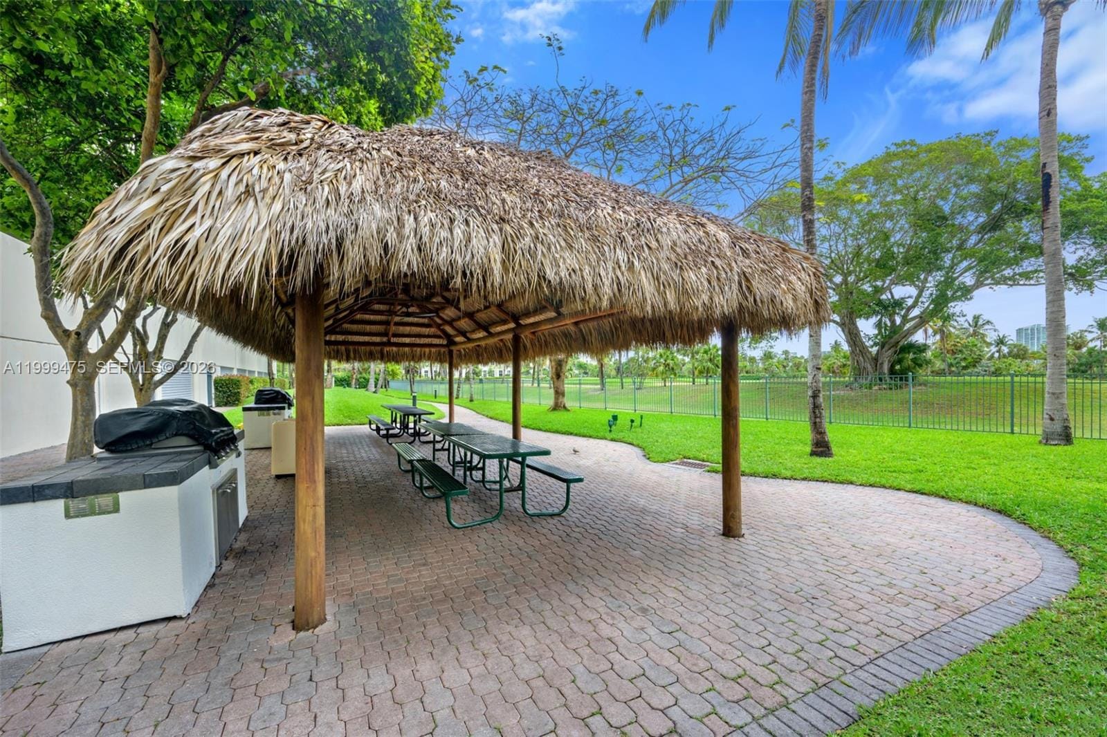 19501 W Country Club Drive 208, Aventura, FL 33180 photo 25