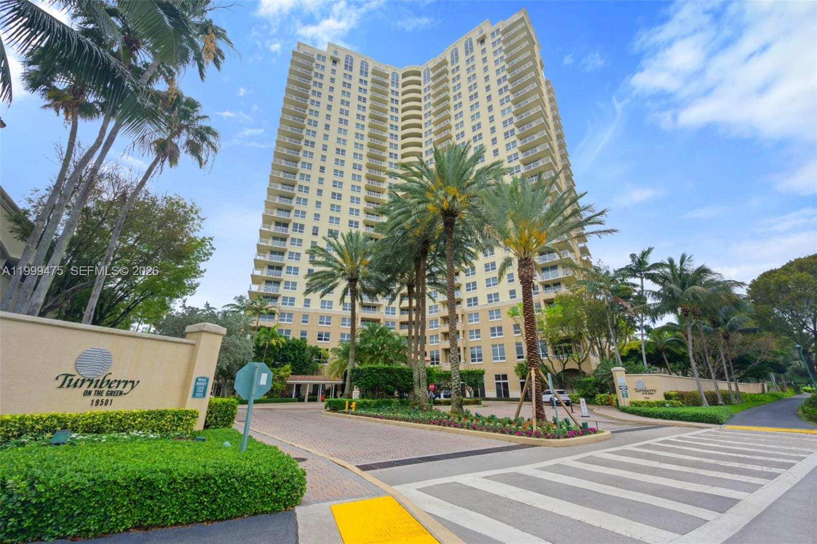 19501 W Country Club Drive 208, Aventura, FL 33180 photo 26